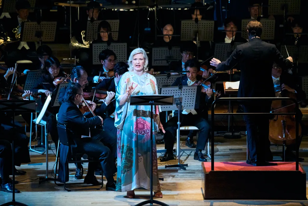 出色の歌声を聴かせたカミラ・ニールント（C）中村朱里