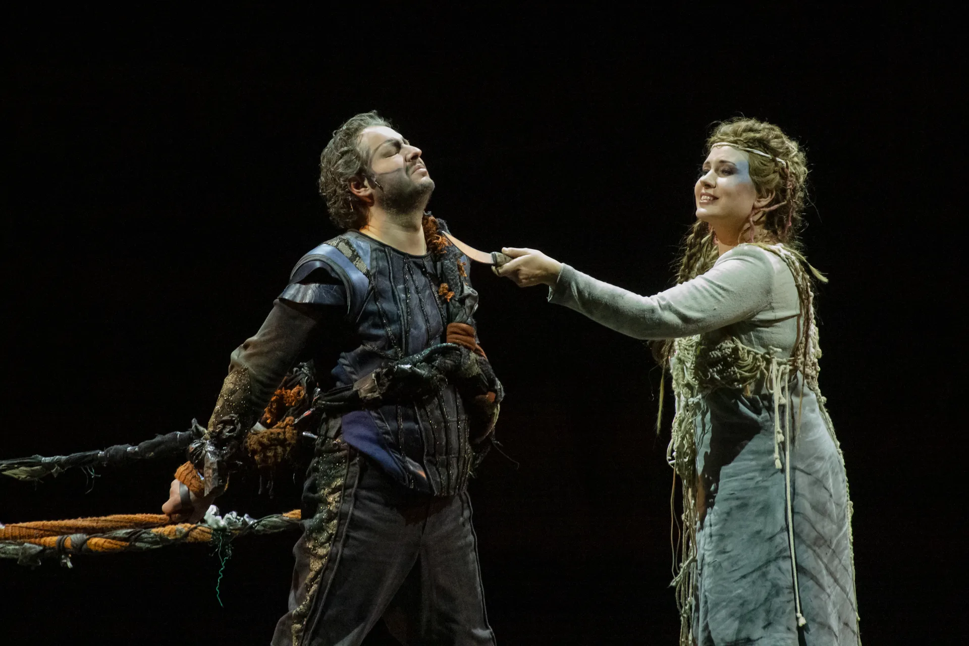 「ノルマ」より、ポッリオーネ役のディミトリー・コルチャックとノルマ役のマリーナ・レベカ＝2023年4月 パレルモ マッシモ劇場　(C)Rosellina Garbo-Teatro Massimo Palermo