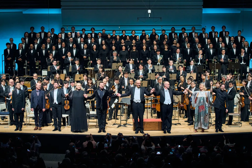 全体として完成度が高く、カーテンコールも大いに盛り上がった（C）中村朱里