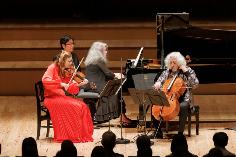 第26回別府アルゲリッチ音楽祭の室内楽コンサートでは、日本初披露のトリオ（マルタ・アルゲリッチ、ミッシャ・マイスキー、ジャニーヌ・ヤンセン）が組まれた　©大窪道治