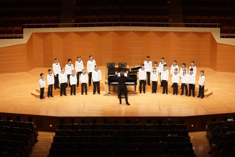 ウィーン少年合唱団のブルックナー組による日本ツアーの東京公演　(C)Junichiro Matsuo