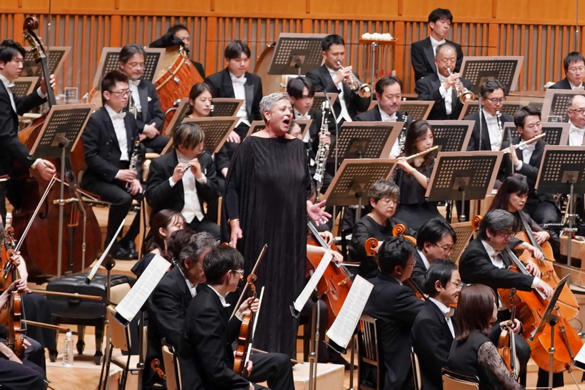 ゲルヒルト・ロンベルガーのソロは、聴衆に語りかけるように歌われた　(C)札幌交響楽団