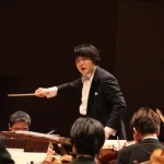 山田和樹が1年半ぶりにNHK交響楽団に客演。邦人作曲家の作品と、同時代のドイツ人作曲家の作品を取り上げた