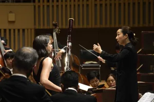 沖澤が導く日本的な旋律もデーヴォは自然な演奏で応える　©京都市交響楽団