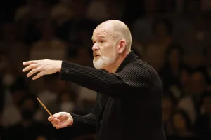 フランスの鬼才フランソワ・グザヴィエ・ロトが登場　🄫大窪道治／2026OMF