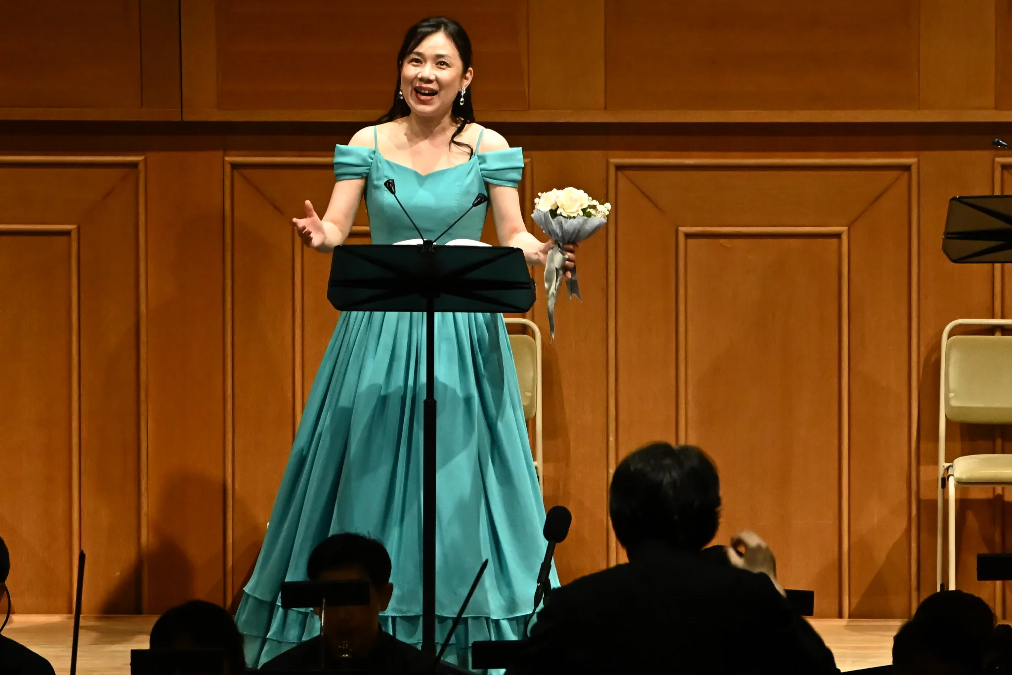 ソフィー役の石橋は、明るい声で天真爛漫さを表現した