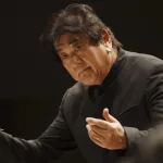 新日本フィル第672回定期で指揮台に立った佐渡裕　©大窪道治