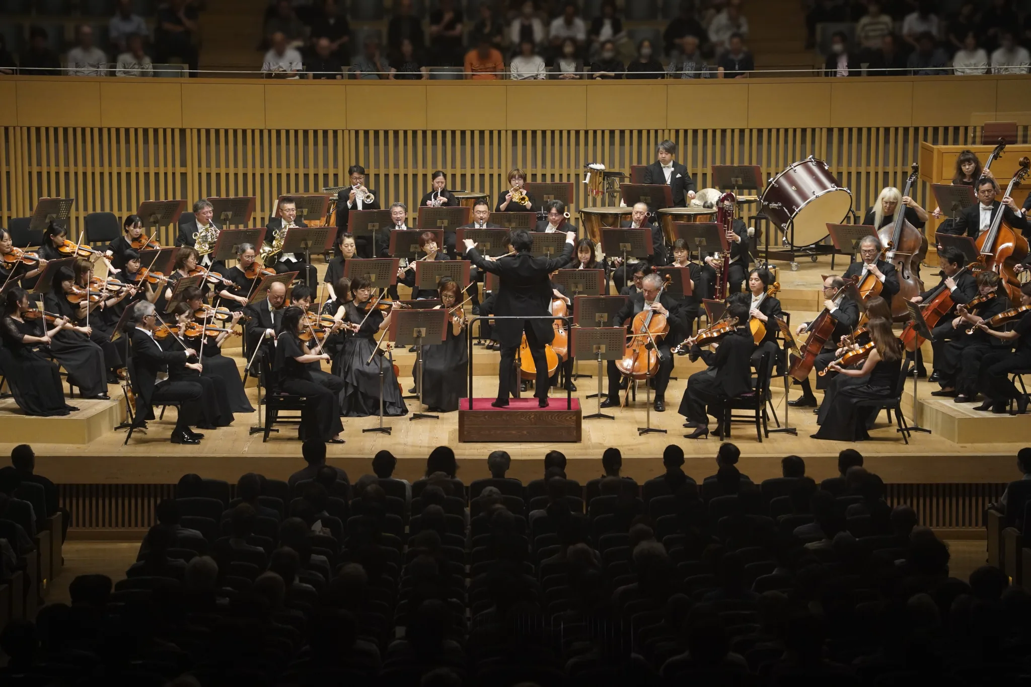 メンデルスゾーンの序曲「静かな海と楽しい航海」は、弦の響きが生きた流麗な演奏　©京都市交響楽団