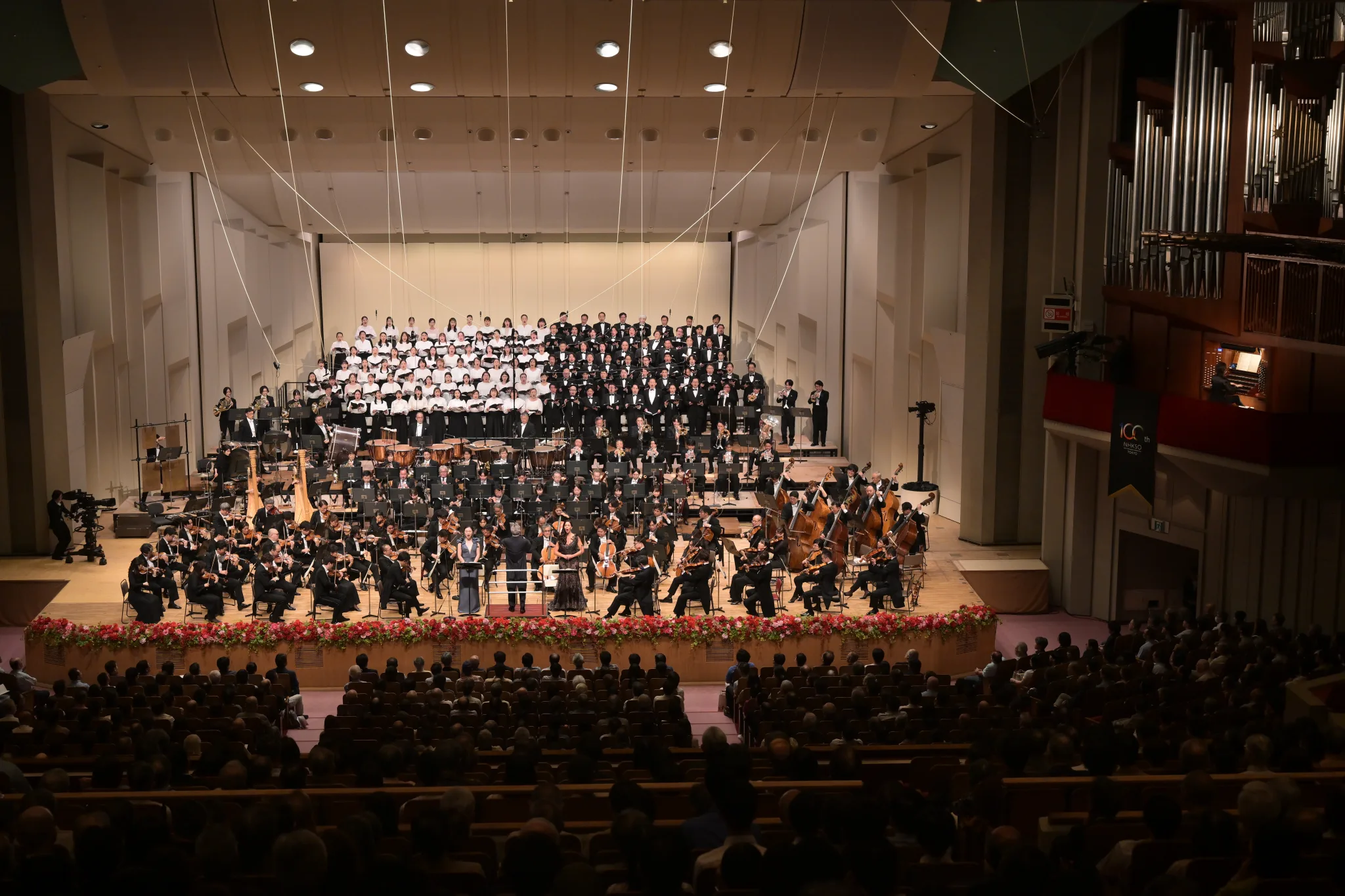 最後は音響的にも音楽的にも高揚感満点の圧倒的大団円が形成された　写真提供：NHK交響楽団