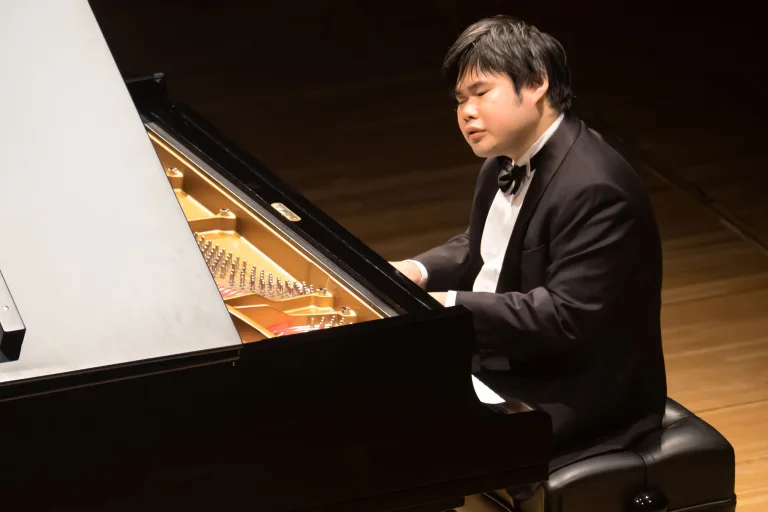 辻󠄀井伸行がサントリーホールARKクラシックスに登場。ソロ・リサイタルを開催した　撮影：池上直哉