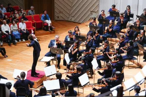 新音楽監督ヴィオッティのもと、熱演で魅了した東京交響楽団