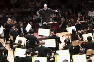 東京都交響楽団の第1054回定期にマルク・ミンコフスキが登場。ブルックナーの交響曲第8番を披露した